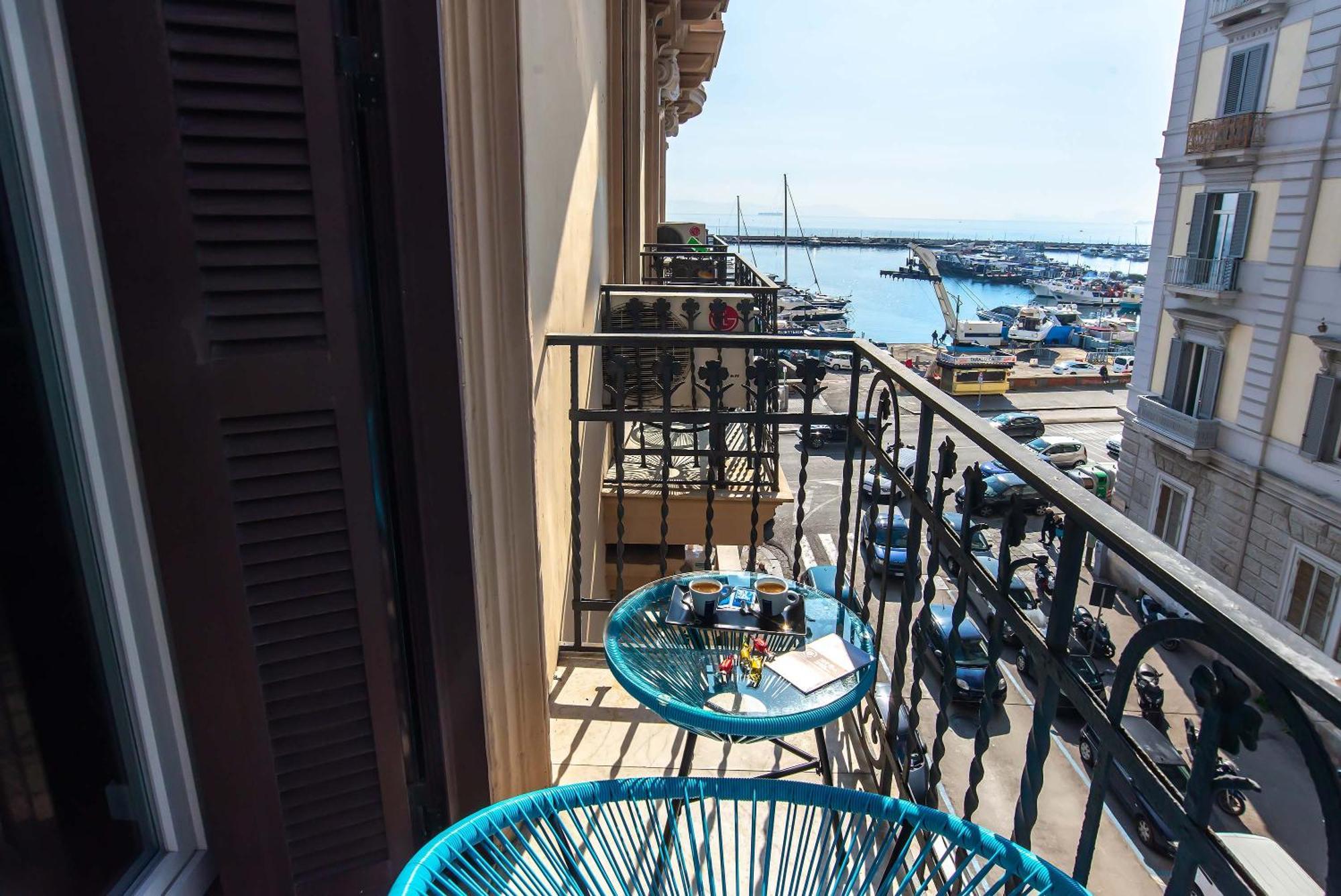 Gram Suites Napoli Eksteriør billede