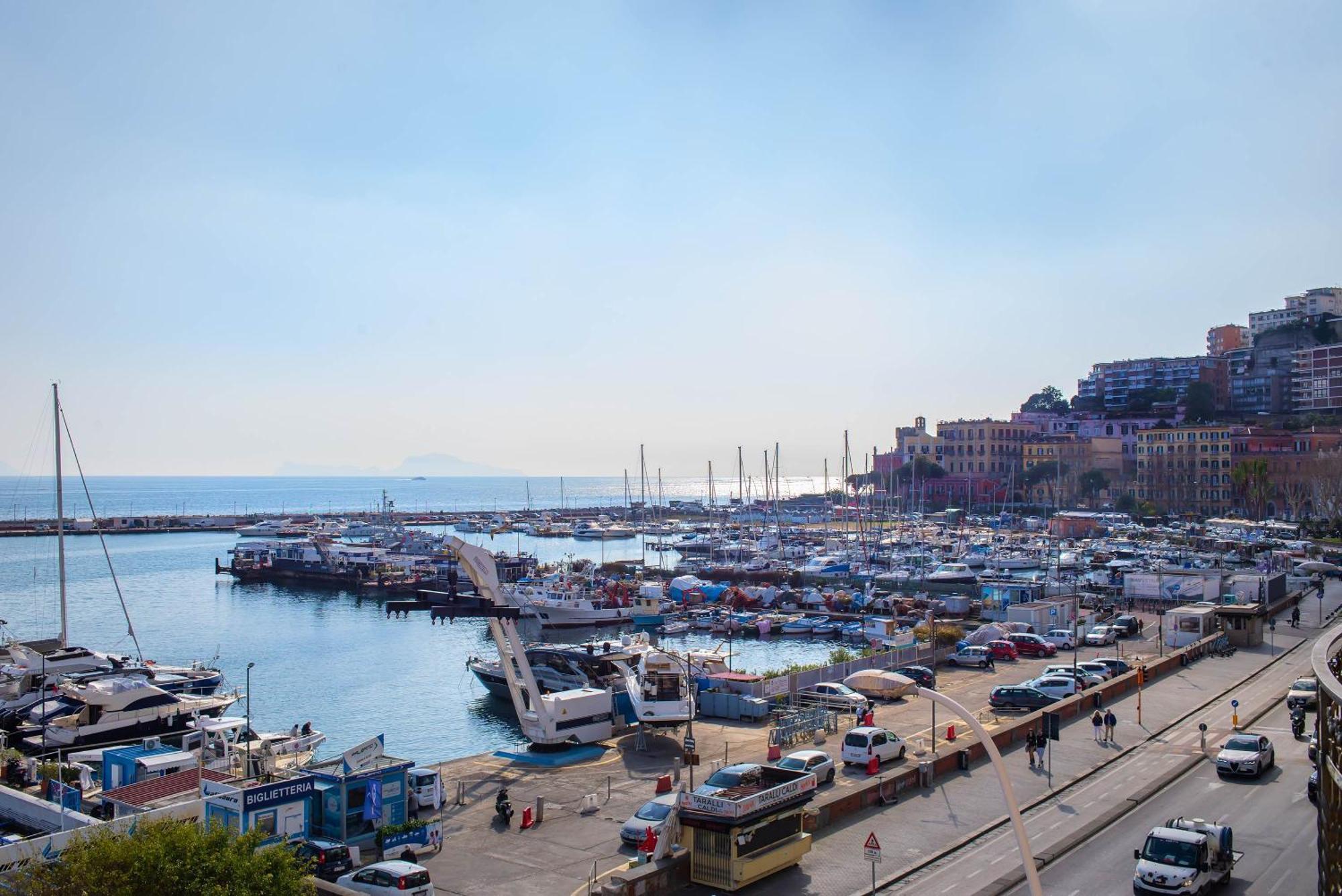 Gram Suites Napoli Eksteriør billede